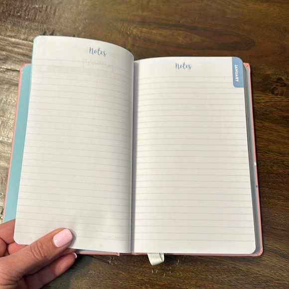 Small planner. Free with any bundle. - Picture 10 of 16